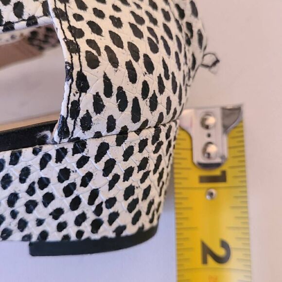 Neiman Marcus Strappy Wedge Sandal Size 6.5 - Picture 12 of 13